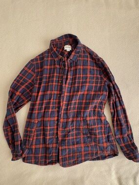 Pull&Bear Navy and Red Plaid Button-Down Shirt